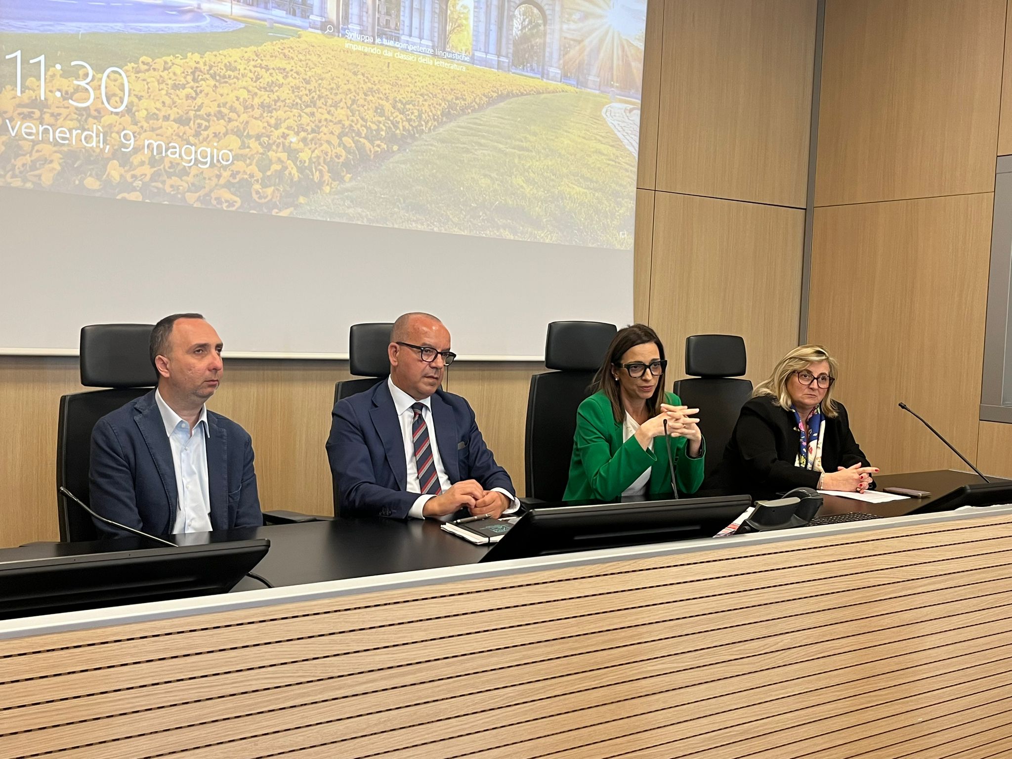 Regione Puglia: “Prendersi cura di chi si prende cura”, presentato il nuovo Servizio di supporto psicologico per i caregiver familiari Regione Puglia: “Prendersi cura di chi si prende cura”, presentato il nuovo Servizio di supporto psicologico per i caregiver familiari
